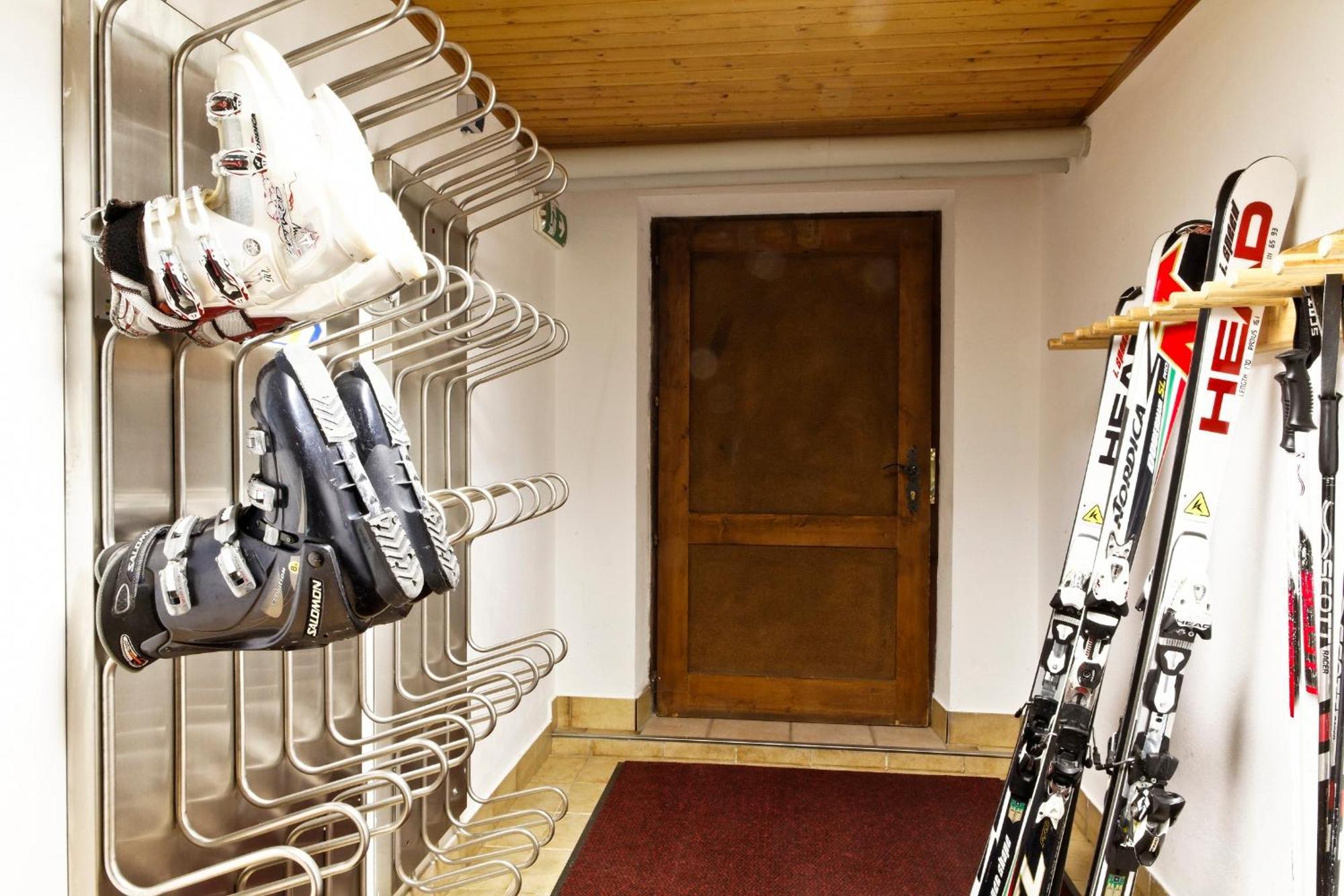 Gaestehaus Oblasser Mayrhofen Exterior photo